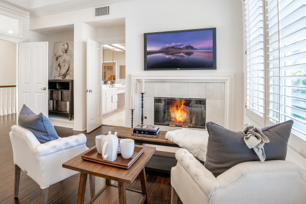 3442 Malaga Court, Calabasas CA: 
