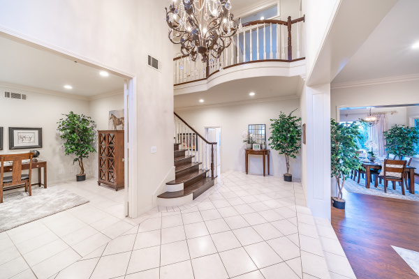 3442 Malaga Court, Calabasas CA: 