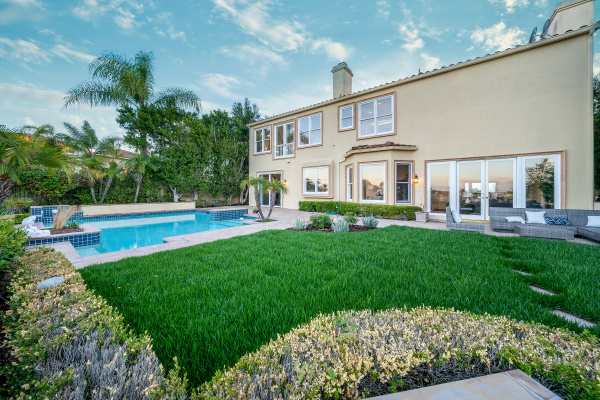 3442 Malaga Court, Calabasas CA: 