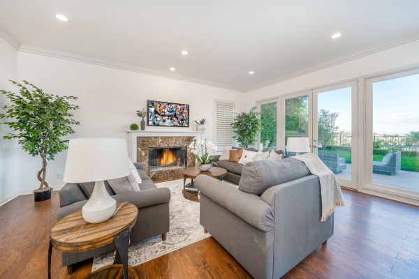 3442 Malaga Court, Calabasas CA: 