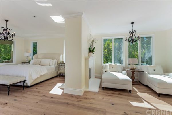 3374 Country Home Court, Thousand Oaks CA: 