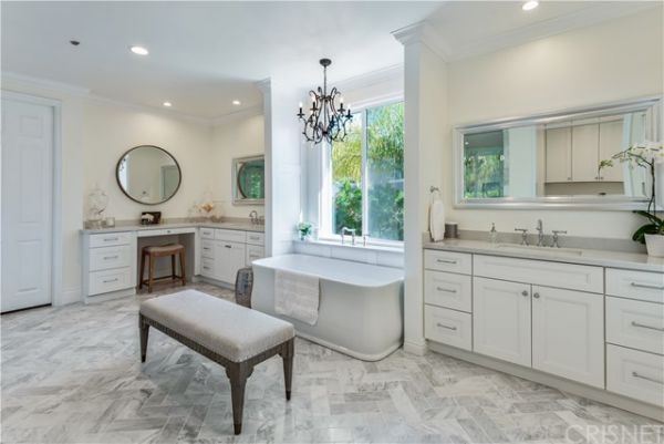 3374 Country Home Court, Thousand Oaks CA: 