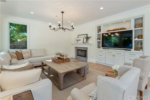 3374 Country Home Court, Thousand Oaks CA: 