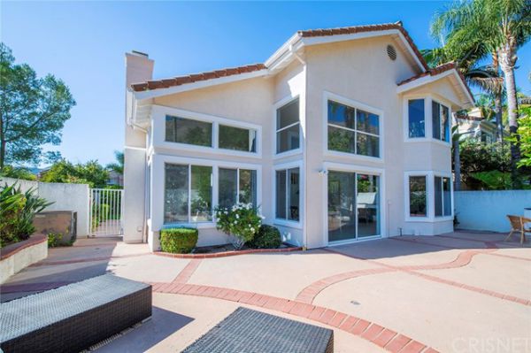 24517 Via Esquina, Calabasas CA: 