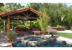 25616 Queenscliff Court, Calabasas CA: 