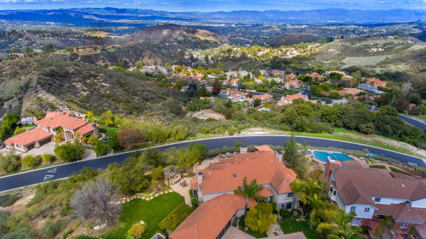 24021 Alder Place, Calabasas CA: 