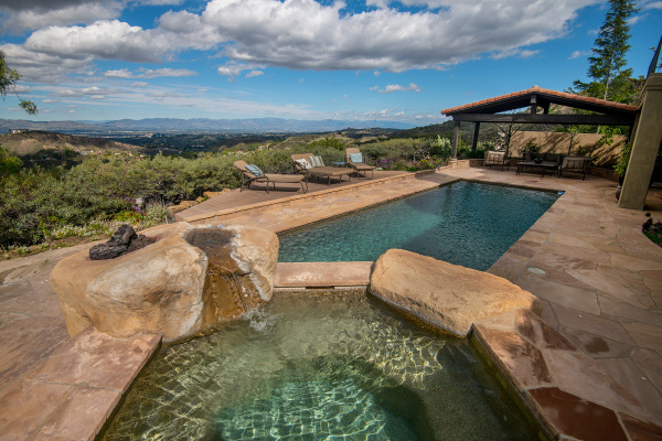 24021 Alder Place, Calabasas CA: 