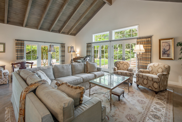 4500 Park Monaco, Calabasas CA: 