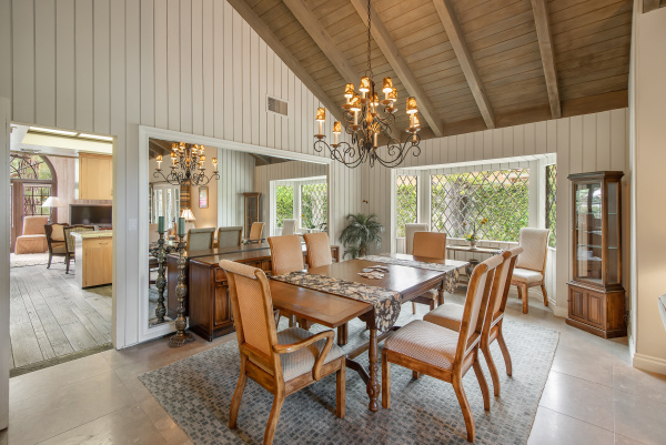 4500 Park Monaco, Calabasas CA: 