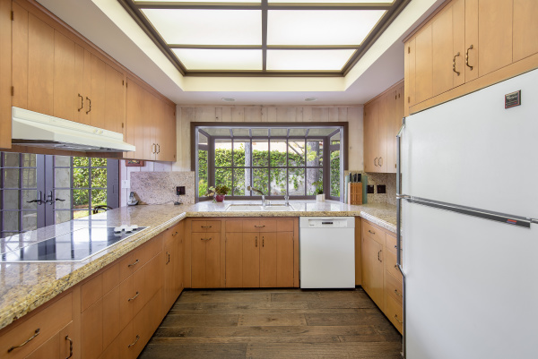 4500 Park Monaco, Calabasas CA: 