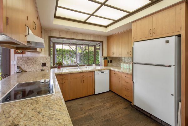 4500 Park Monaco, Calabasas CA: 