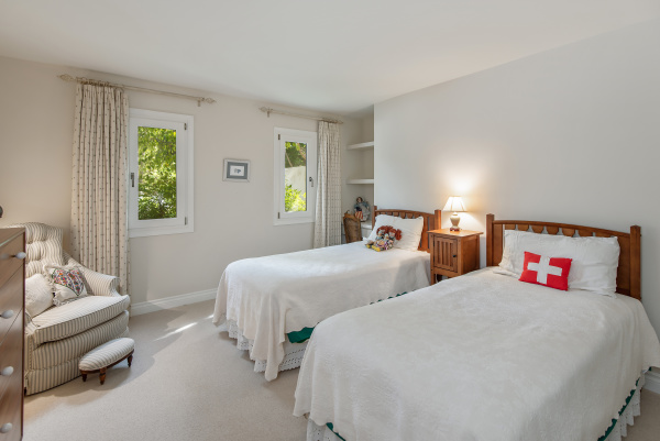 4500 Park Monaco, Calabasas CA: 