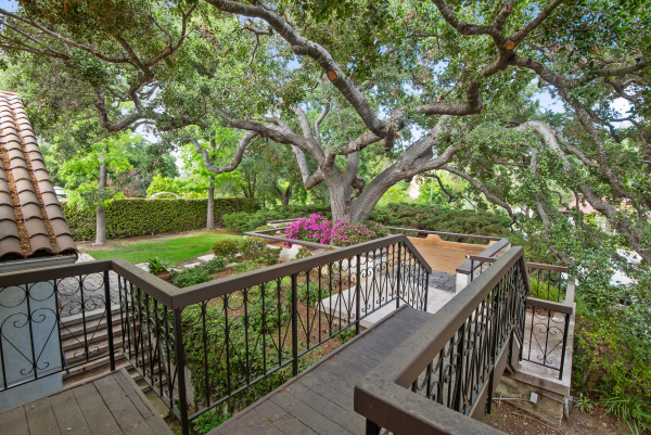 4500 Park Monaco, Calabasas CA: 