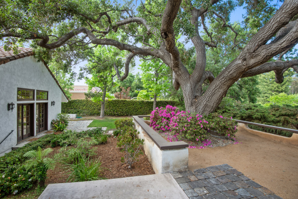 4500 Park Monaco, Calabasas CA: 
