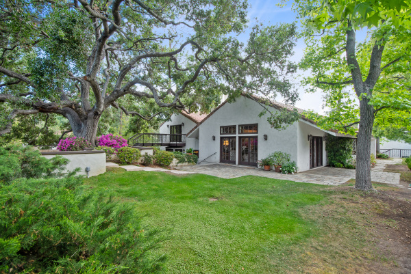 4500 Park Monaco, Calabasas CA: 