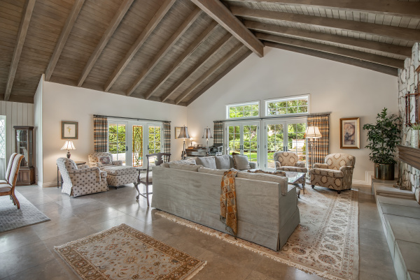 4500 Park Monaco, Calabasas CA: 