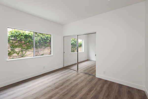 24729 Calle Serranona, Calabasas CA: 