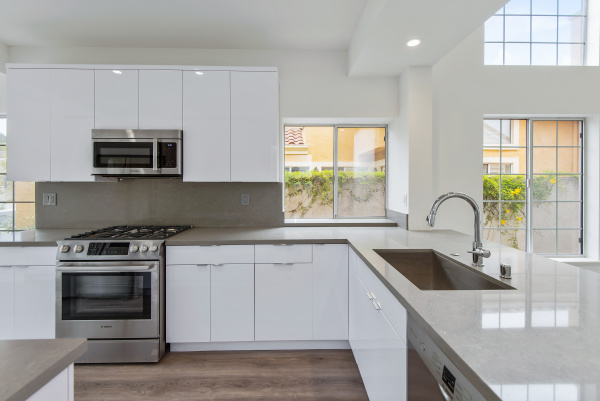 24729 Calle Serranona, Calabasas CA: 
